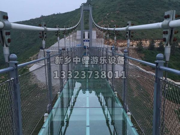 玻璃吊橋施工為景區(qū)帶來了哪些亮點(diǎn)？